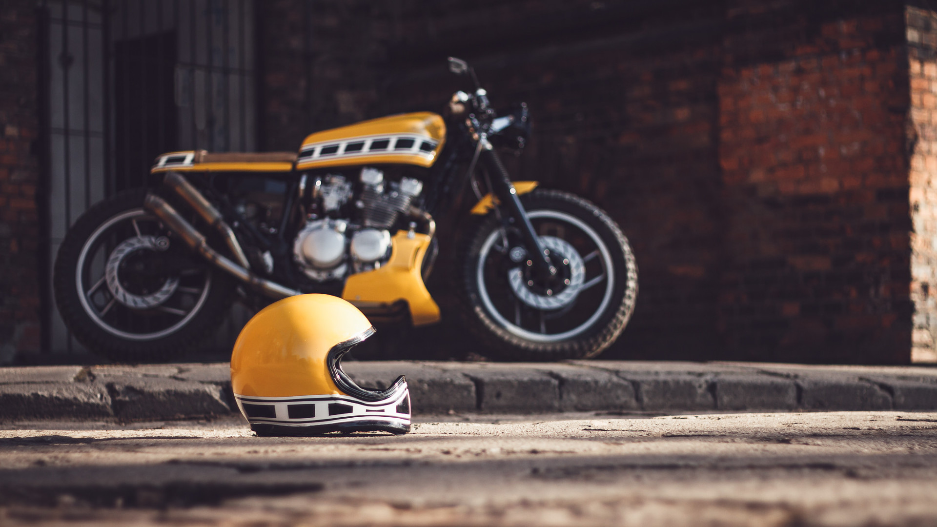 Yamaha Cafe Racer - Łukasz Żelaszkiewicz