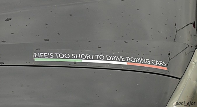 Życie jest za krótkie na jazdę nudnymi samochodami
