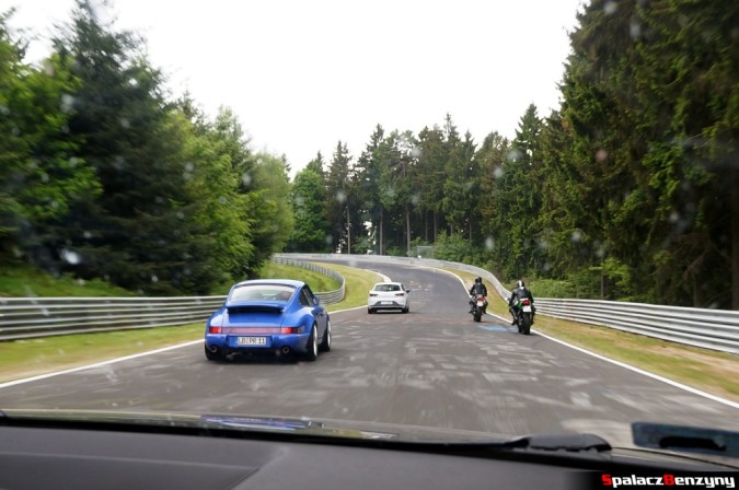 Motocykliści na Nurburgring Nordschleife 2015