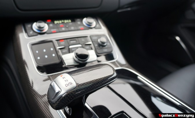 8-biegowa skrzynia biegów Tiptronic ZF w Audi S8 4.0 TFSI 2015