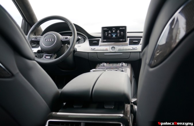 Wnętrze Audi S8 4.0 TFSI 2015