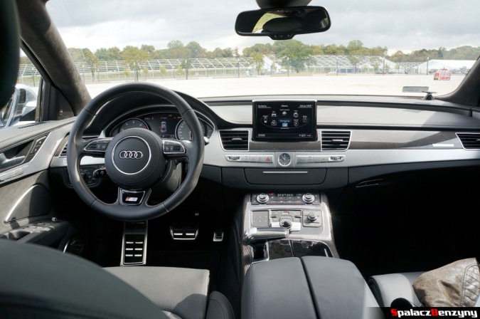 Wnętrze Audi S8 4.0 TFSI 2015