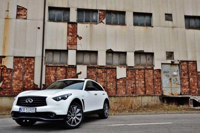 Infiniti QX70 3.7 V6 AWD S Design