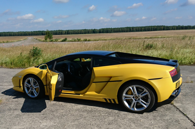 Przejażdżka po mieście Lamborghini Gallardo jako głowna nagroda w Konkursie