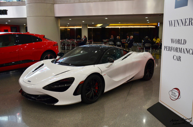 World Performance Car - McLaren 720S