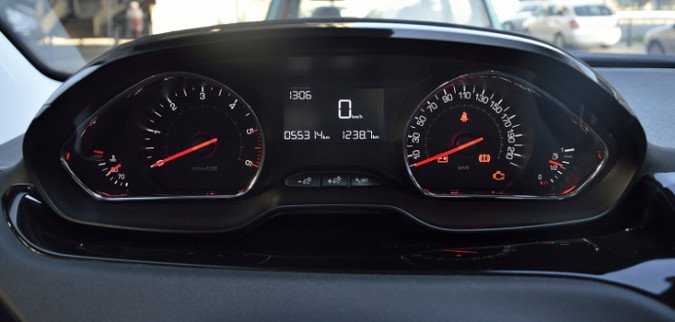 peugeot 208 - zegary