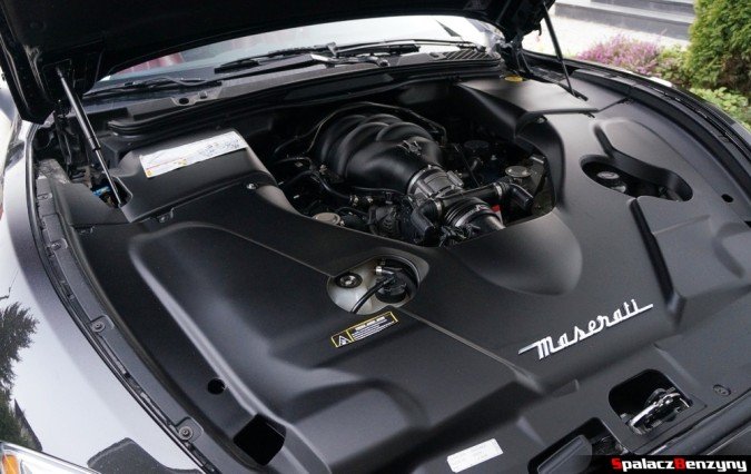 Maserati GranTurismo komora silnika