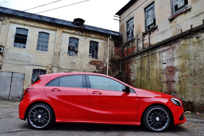 Mercedes-Benz A 220 4MATIC