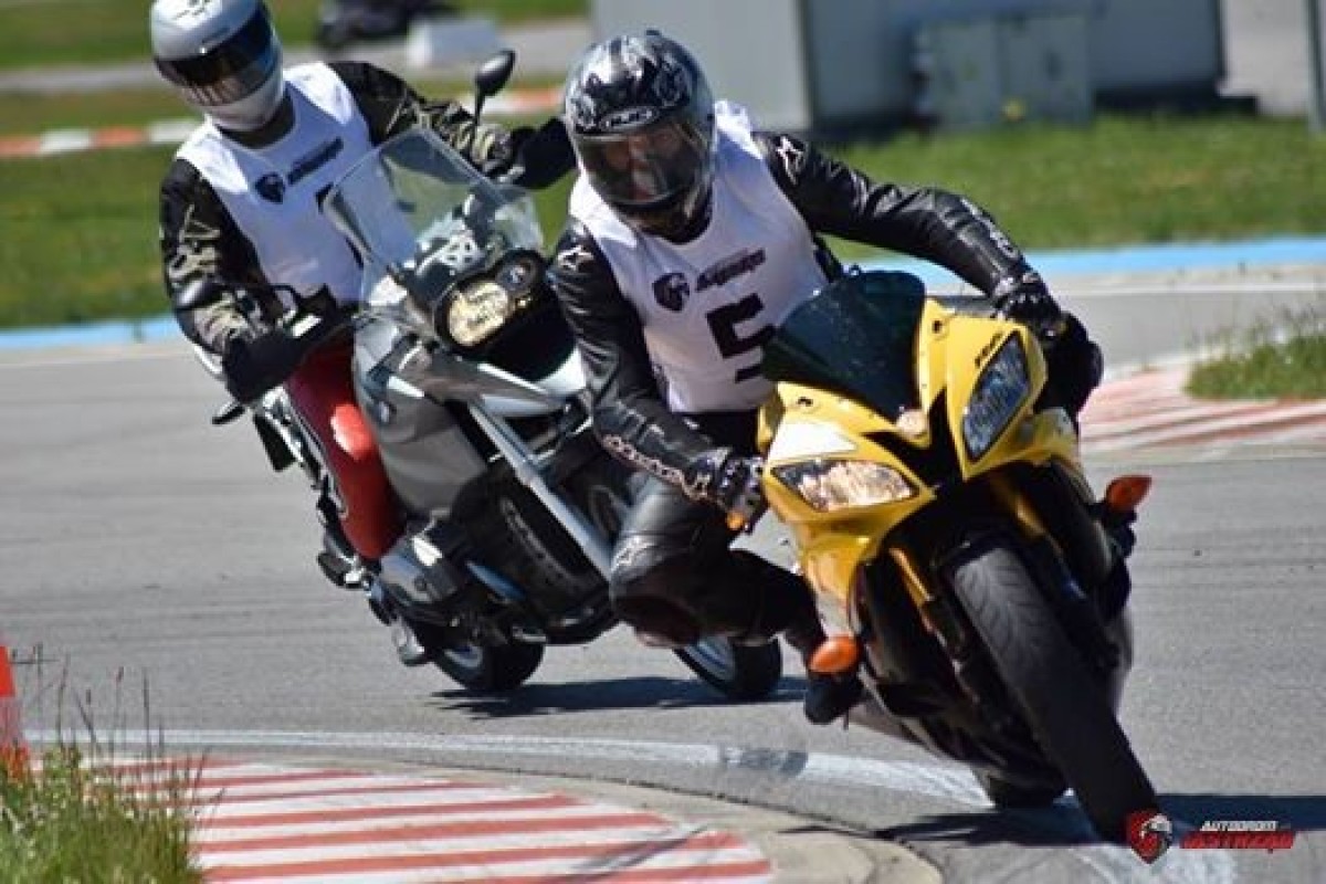 Motocyklowe jazdy swobodne