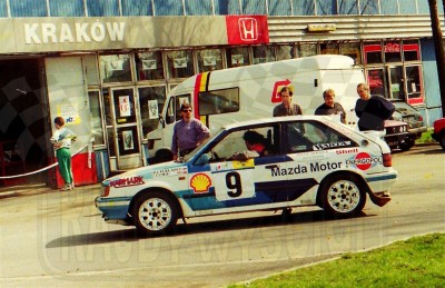 9. Mazda 323 Turbo 4wd załogi Romuald Chałas i Zbigniew Atłowski.   (To zdjęcie w pełnej rozdzielczości możesz kupić na www.kwa-kwa.pl )