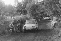 88. Andrzej Wyrożemski i A.Płudowski - Polski Fiat 126p.   (To zdjęcie w pełnej rozdzielczości możesz kupić na www.kwa-kwa.pl )