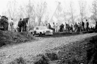 122. Ryszard Trzciński i Maciej Hołuj - Łada 2105 MTX.   (To zdjęcie w pełnej rozdzielczości możesz kupić na www.kwa-kwa.pl )