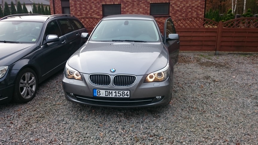 523i