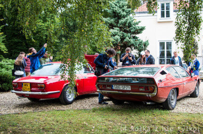 Alfa Romeo serii 105 (bodaj) i Lamborghini Espada