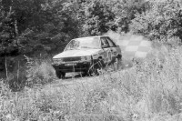 181. Romana Zrnec i Pavle Nartnik - Renault 11 Turbo.   (To zdjęcie w pełnej rozdzielczości możesz kupić na www.kwa-kwa.pl )