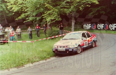32. Zenon Sawicki i Jarosław Baran - Ford Sierra Saphire Cosworth RS.   (To zdjęcie w pełnej rozdzielczości możesz kupić na www.kwa-kwa.pl )