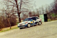 42. Romuald Chałas i Zbigniew Atłowski - Mazda 323 Turbo 4wd.   (To zdjęcie w pełnej rozdzielczości możesz kupić na www.kwa-kwa.pl )