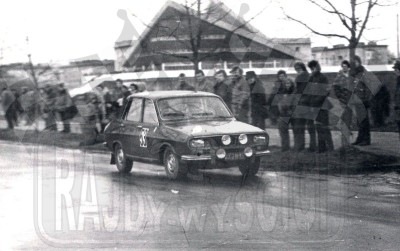 Jacek Kotowski i Wojciech Stępień - Renault 12. To zdjęcie w pełnej rozdzielczości możesz kupić na http://kwa-kwa.pl