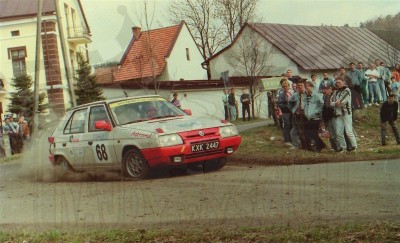 42. Adam Wrocławski i Marcjanna Grenda - Skoda Favorit   (To zdjęcie w pełnej rozdzielczości możesz kupić na www.kwa-kwa.pl )