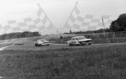 57. Nr.10.Piotr Skoczyński - Polski Fiat 125p, nr.52. Andrzej Klejna - Opel Kadett GTE.   (To zdjęcie w pełnej rozdzielczości możesz kupić na www.kwa-kwa.pl )