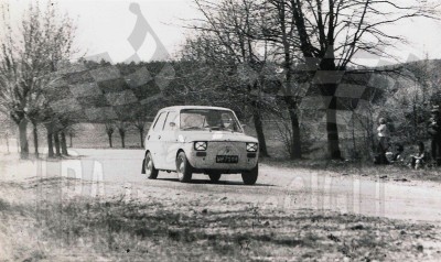 81. Ksawery Frank - Polski Fiat 126p  (To zdjęcie w pełnej rozdzielczości możesz kupić na www.kwa-kwa.pl )