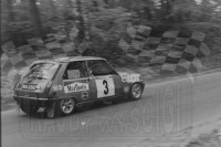 Jerzy Landsberg i Marek Muszyński - Renault 5 Alpine. To zdjęcie w pełnej rozdzielczości możesz kupić na http://kwa-kwa.pl