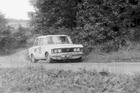 58. Krzysztof Gawlik i Jerzy Gawlik - FSO 1500.   (To zdjęcie w pełnej rozdzielczości możesz kupić na www.kwa-kwa.pl )