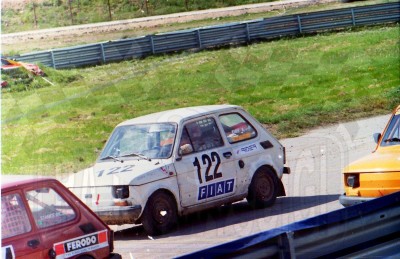 99. Henryk Pinis - Polski Fiat 126p   (To zdjęcie w pełnej rozdzielczości możesz kupić na www.kwa-kwa.pl )