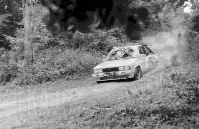 33. Andrzej Koper i Krzysztof Gęborys - Renault 11 Turbo.   (To zdjęcie w pełnej rozdzielczości możesz kupić na www.kwa-kwa.pl )