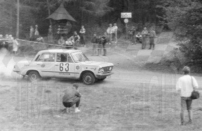 40. Ryszard Granica i Tadeusz Grzywaczewski - FSO 1500.   (To zdjęcie w pełnej rozdzielczości możesz kupić na www.kwa-kwa.pl )