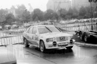 123. Peter Rumpfkeil i Guenter Jarecki - Mercedes Benz 190E 2,3-16.   (To zdjęcie w pełnej rozdzielczości możesz kupić na www.kwa-kwa.pl )