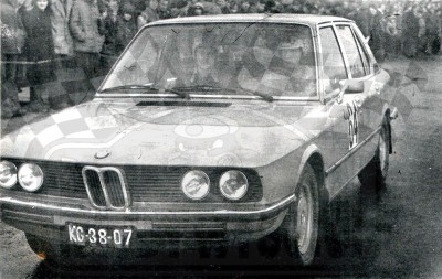 Andrzej Koper i Dariusz Szerejko - BMW 518. To zdjęcie w pełnej rozdzielczości możesz kupić na http://kwa-kwa.pl