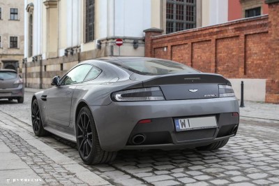 Aston Martin V12 Vantage S 3