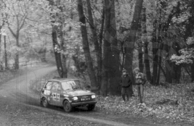 38. Jacek Sikora i Jacek Sciciński - Polski Fiat 126p.   (To zdjęcie w pełnej rozdzielczości możesz kupić na www.kwa-kwa.pl )
