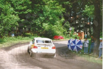 113. Paweł Przybylski i Krzysztof Gęborys - Ford Escort Cosworth RS   (To zdjęcie w pełnej rozdzielczości możesz kupić na www.kwa-kwa.pl )