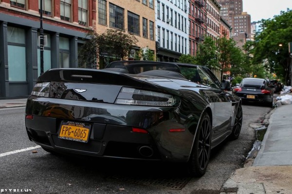 Aston Martin V12 Vantage S roadster 2