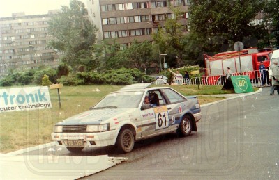 195. Janusz Kulig i Dariusz Burkat - Toyota Corolla GT 16.   (To zdjęcie w pełnej rozdzielczości możesz kupić na www.kwa-kwa.pl )