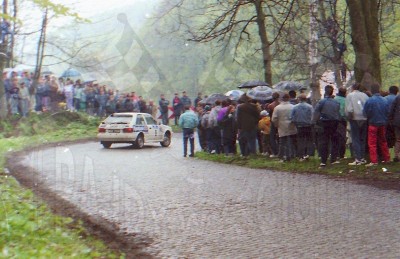 60. Marek Sadowski i Grzegorz Gac - Mazda 323 Turbo 4wd.   (To zdjęcie w pełnej rozdzielczości możesz kupić na www.kwa-kwa.pl )