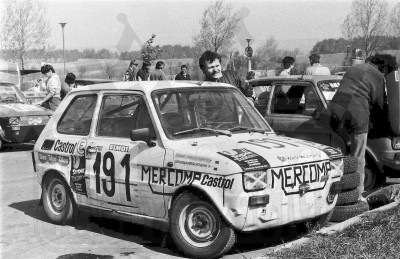 54.Polski Fiat 126p Wojciecha Śmiechowskiego i Leon Partyka.   (To zdjęcie w pełnej rozdzielczości możesz kupić na www.kwa-kwa.pl )