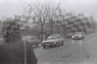 Ratunkowy Ford Capri w drodze na start. To zdjęcie w pełnej rozdzielczości możesz kupić na http://kwa-kwa.pl