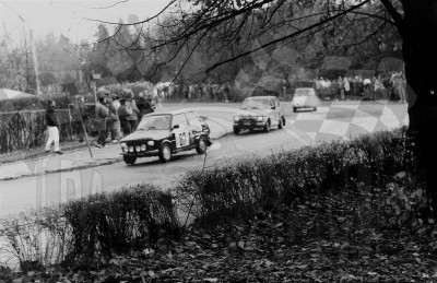 82. Andrzej Wyrożemski i Piotr Pudłowski - Polski Fiat 126p  (To zdjęcie w pełnej rozdzielczości możesz kupić na www.kwa-kwa.pl )