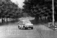 6. Zbigniew Maliński - Polski Fiat 126p  (To zdjęcie w pełnej rozdzielczości możesz kupić na www.kwa-kwa.pl )