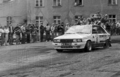 35. Bogdan Herink i Barbara Stępkowska - Renault 11 Turbo.   (To zdjęcie w pełnej rozdzielczości możesz kupić na www.kwa-kwa.pl )