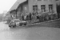 16. Jerzy Skadorwa i Robert Skadorwa - Polski Fiat 126p.   (To zdjęcie w pełnej rozdzielczości możesz kupić na www.kwa-kwa.pl )
