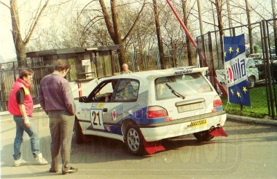 32. Nissan Sunny GTiR załogi Piotr Kufrej i Maciej Hołuj.   (To zdjęcie w pełnej rozdzielczości możesz kupić na www.kwa-kwa.pl )