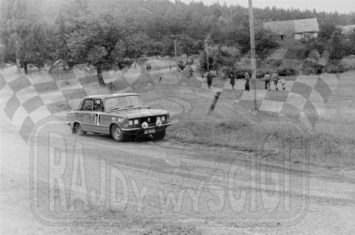 119. Marek Varisella i Krzysztof Burzyński - Polski Fiat 125p 1500  (To zdjęcie w pełnej rozdzielczości możesz kupić na www.kwa-kwa.pl )