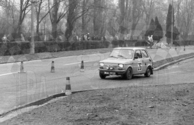 8. P.Janczewski i A.Ceranowicz - Polski Fiat 126p.   (To zdjęcie w pełnej rozdzielczości możesz kupić na www.kwa-kwa.pl )