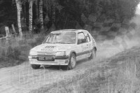 63. Robert Kępka i W.Kruzel - Peugeot 205 GTi.   (To zdjęcie w pełnej rozdzielczości możesz kupić na www.kwa-kwa.pl )