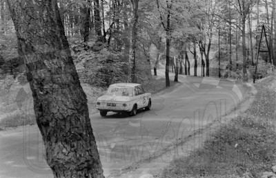 Ryszard Luciński i Grzegorz Burenkiewicz - BMW 1600 Ti. To zdjęcie w pełnej rozdzielczości możesz kupić na http://kwa-kwa.pl