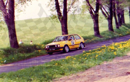 20. Włodzimierz Skrodzki i Jolanta Cieślak - VW Golf GTi 16V.   (To zdjęcie w pełnej rozdzielczości możesz kupić na www.kwa-kwa.pl )